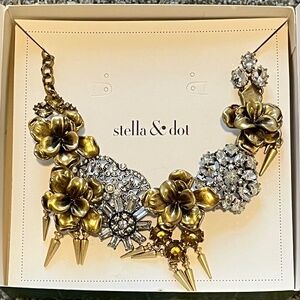 Stella and Dot Georgie Statement Necklace